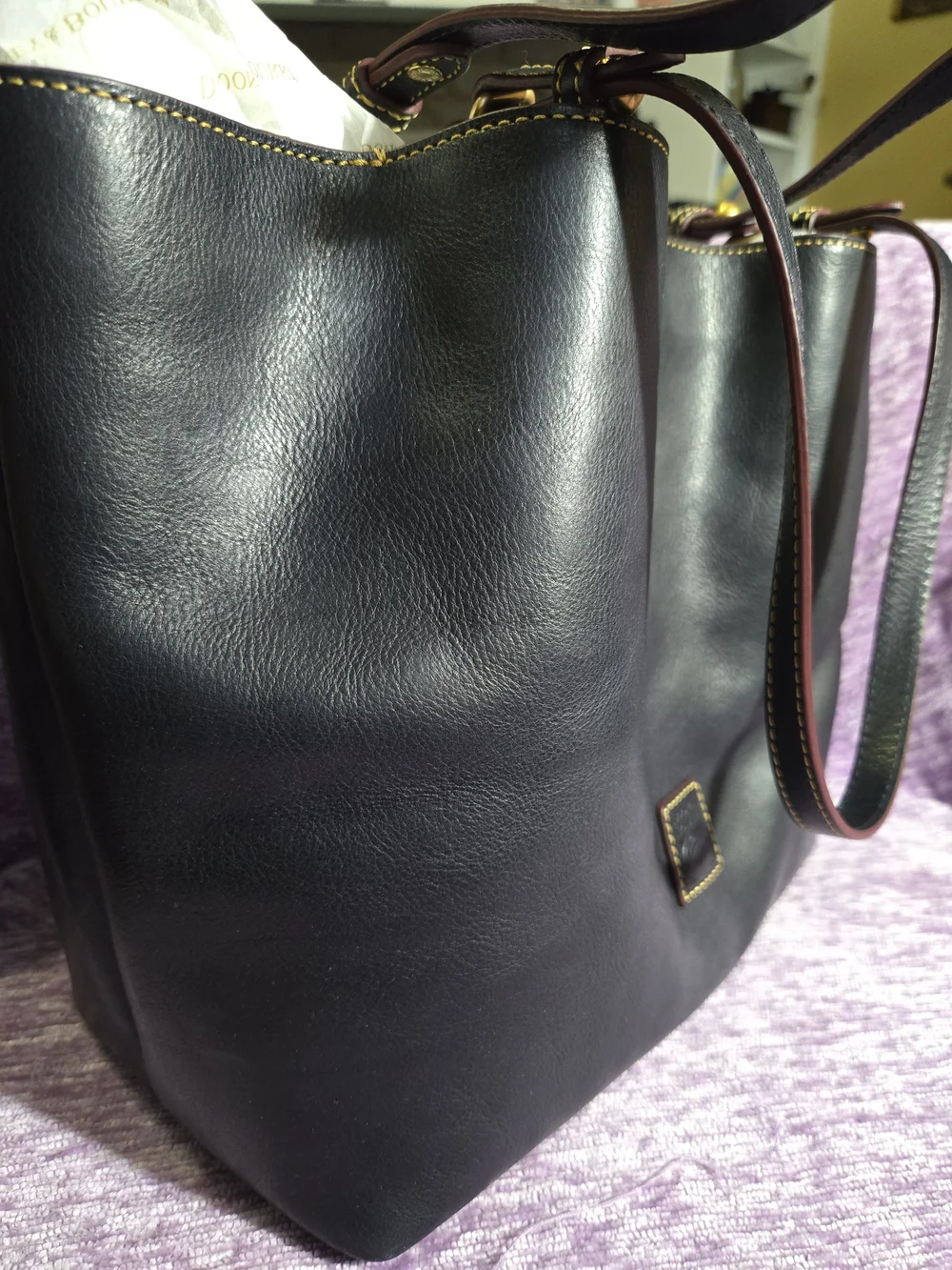 Dooney & Bourke FLYNN In Smooth Navy Florentine Leather. Like New.